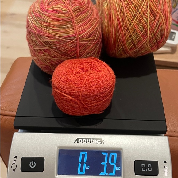 Uknitted nations 100% merino wool lace weight yarn - Picture 3 of 5